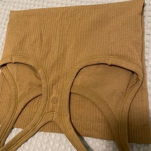 Lululemon Y back size 2 tank